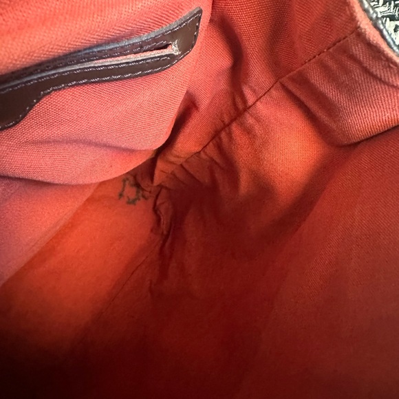 ⭐️Authentic Louis Vuitton Soho backpack. - Picture 7 of 16